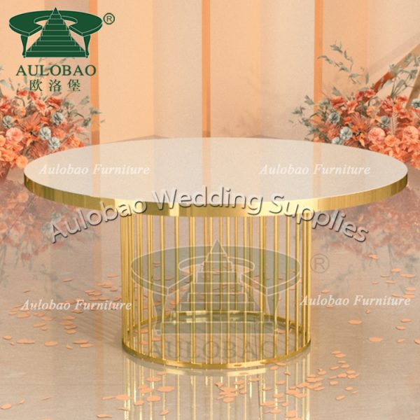 Round Banquet Tables