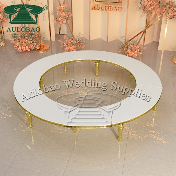 Round Banquet Table