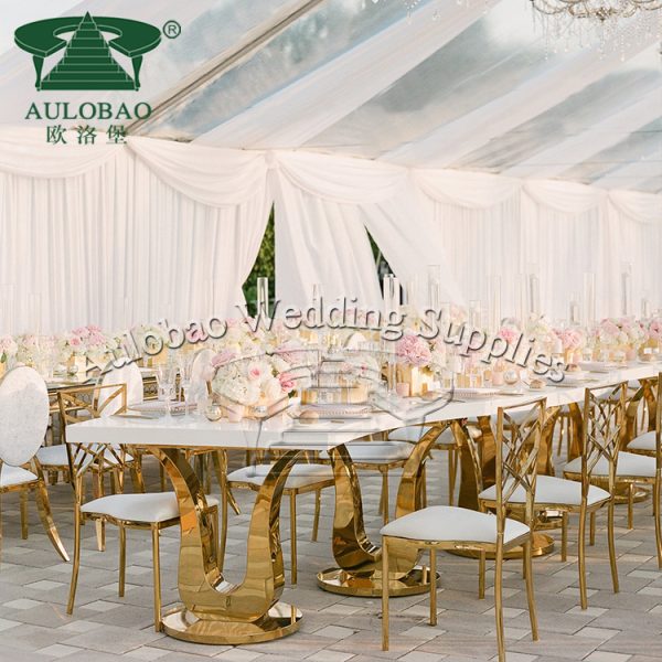 Serpentine Banquet Tables