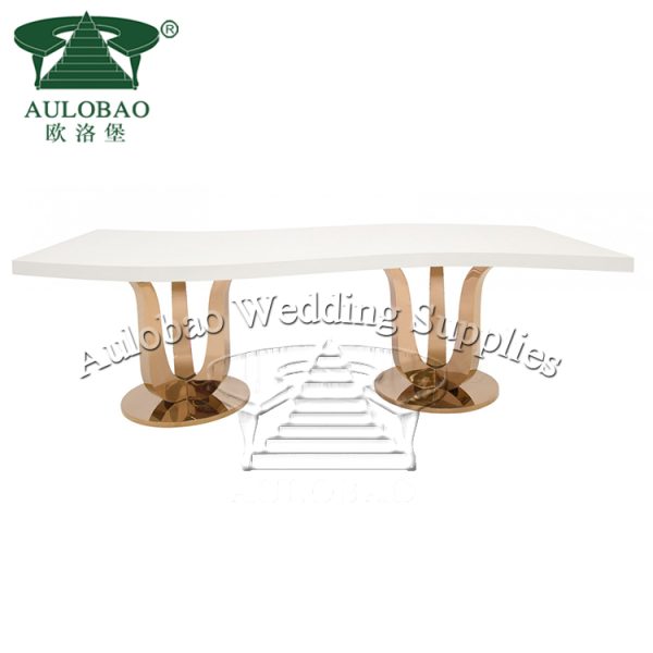 Serpentine Banquet Tables