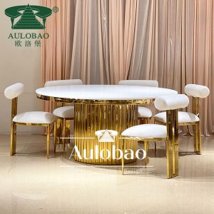 Gold Wedding Round Table