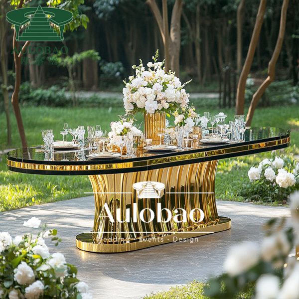 Oval Wedding Table