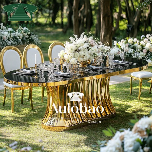 Oval Wedding Table